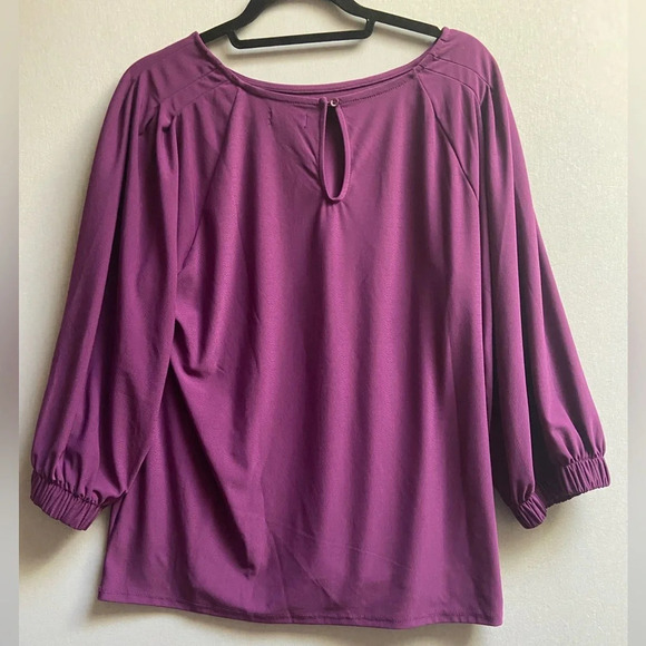 NWT Halogen Nordstrom 3/4 sleeve scoop neck purple blouse Sz 1 (20.5” Ptp- M/L) - Picture 2 of 8